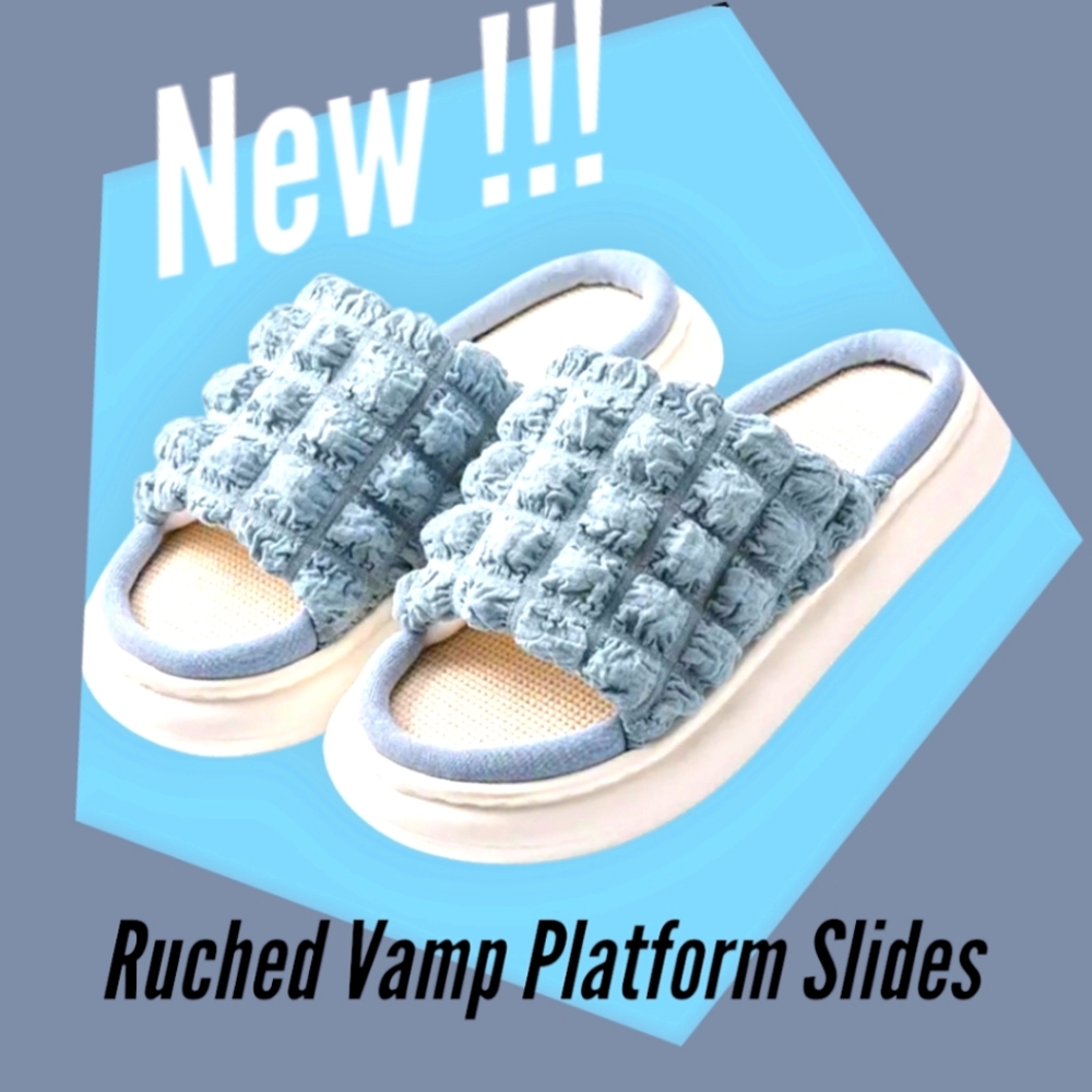 NWT BEAUTIFUL! Pair of Women's Ruched Vamp Platform Slides! Thick Soft Bottom!!